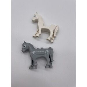 2-LEGO Farm Animal Horse Pony 2x2 Cutout Light Gray White Spots / White Horse